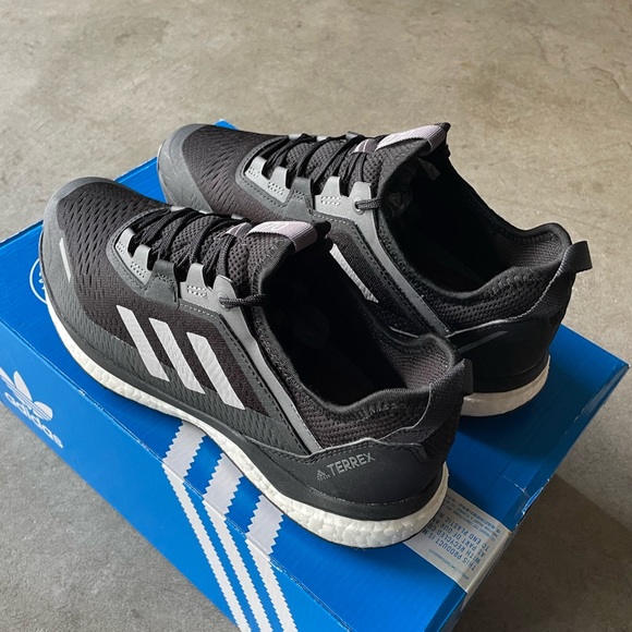 Adidas Terrex Agravic Flow Boost Trail Running/Hiking Sneakers/Shoes 7.5 Womens - Picture 3 of 8